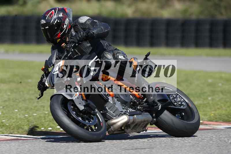 /43 08.08.2025 Discover the Bike ADR/Race 3 rot/72
